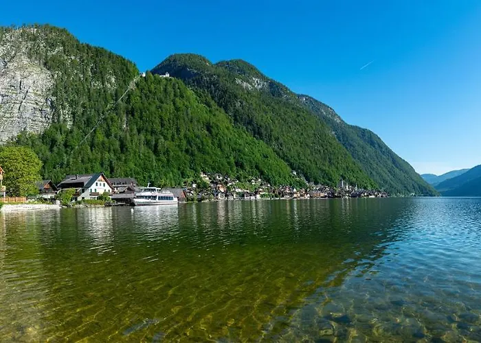 - Only - Adults Only * Hallstatt